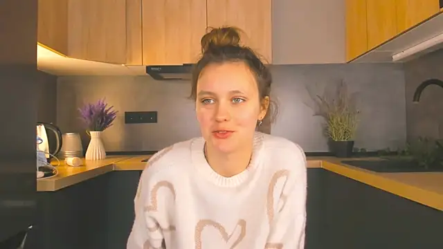 Snapshot of FoxFever chatting on 3, 12, 2025 FoxFever online show from 3, 12, 2025