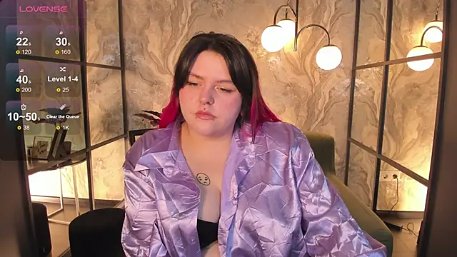 Snapshot of LorettaBerry chatting on 17, 10, 2025 LorettaBerry online show from 17, 10, 2025