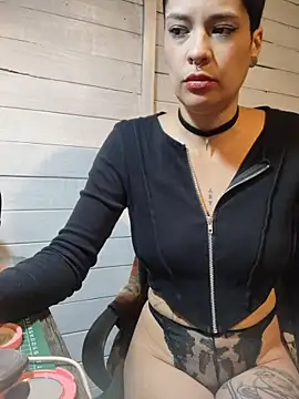 Snapshot of Natimiau chatting on 23, 10, 2025 Natimiau online show from 23, 10, 2025