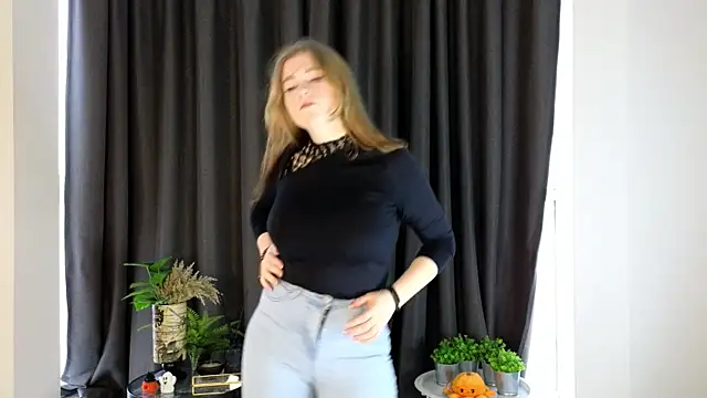 NightSaffron online show from 1, 12, 2025