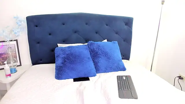 Snapshot of Scarlett_Glows1 chatting on 15, 11, 2025 Scarlett Glows1 online show from 15, 11, 2025