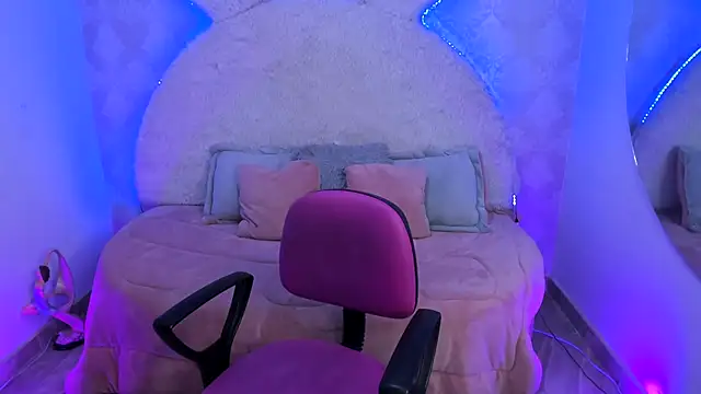 Snapshot of valentina_clk chatting on 26, 11, 2025 valentina clk online show from 26, 11, 2025