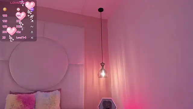 Snapshot of Foxxie_Rosie chatting on 28, 10, 2025 Foxxie Rosie online show from 28, 10, 2025