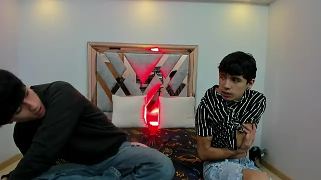 Snapshot of hoot_booys_ chatting on 24, 11, 2025 hoot booys online show from 24, 11, 2025