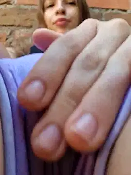 Snapshot of bambiluly chatting on 7, 11, 2025 bambiluly online show from 7, 11, 2025