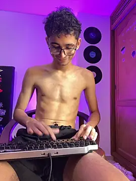 gsusss feet online show from 26, 11, 2025