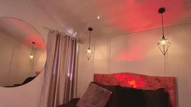 Snapshot of ivy_bonnie chatting on 16, 12, 2025 ivy bonnie online show from 16, 12, 2025