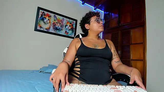 Snapshot of bellota_smitt chatting on 17, 10, 2025 bellota smitt online show from 17, 10, 2025