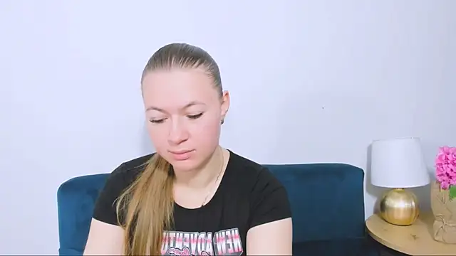 LeaNaughty online show from 30, 11, 2025