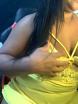 Snapshot of NatashaAzura chatting on 29, 10, 2025 NatashaAzura online show from 29, 10, 2025