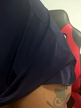 Snapshot of NatashaAzura chatting on 28, 11, 2025 NatashaAzura online show from 28, 11, 2025