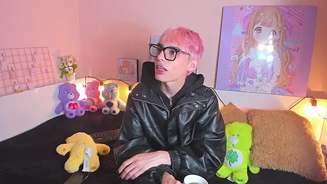 Strawberry Kitty  online show from 5, 11, 2025