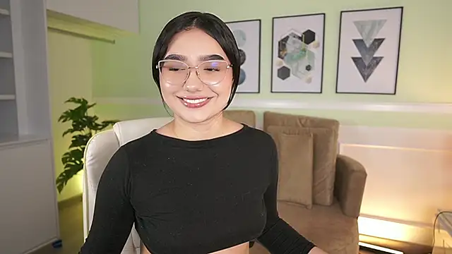 Snapshot of EmilyTurneer chatting on 21, 11, 2025 EmilyTurneer online show from 21, 11, 2025