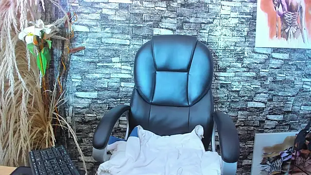 Snapshot of talialadyx chatting on 3, 12, 2025 talialadyx online show from 3, 12, 2025