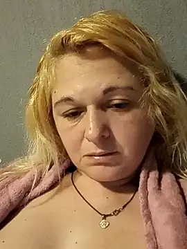 Snapshot of Catallita69 chatting on 18, 10, 2025 Catallita69 online show from 18, 10, 2025