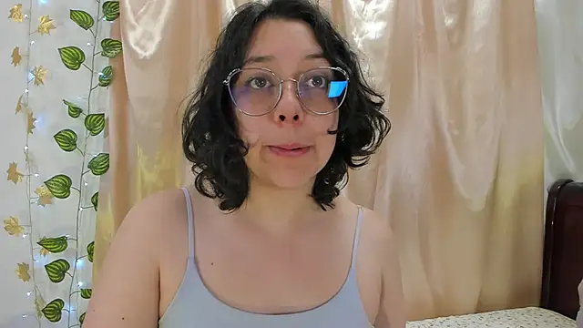 Milie yue online show from 15, 12, 2025