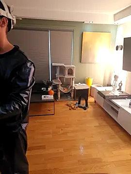 Snapshot of Benfetish chatting on 5, 11, 2025 Benfetish online show from 5, 11, 2025