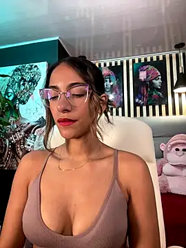 Snapshot of elegant__rouse chatting on 17, 12, 2025 elegant rouse online show from 17, 12, 2025