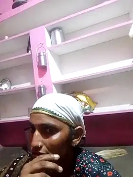 Snapshot of Pooja_shre chatting on 2, 11, 2025 Pooja shre online show from 2, 11, 2025