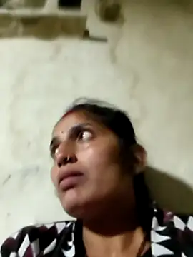 Snapshot of Pooja_shre chatting on 3, 12, 2025 Pooja shre online show from 3, 12, 2025