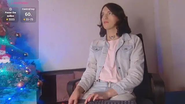 Snapshot of Scarlett_crastrawberry chatting on 20, 11, 2025 Scarlett crastrawberry online show from 20, 11, 2025