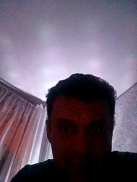 Snapshot of PeteR1987- chatting on 28, 11, 2025 PeteR1987- online show from 28, 11, 2025