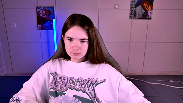 May Bloom online show from 26, 11, 2025