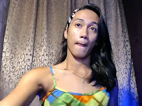 Snapshot of taylaxuxu chatting on 12, 11, 2025 taylaxuxu online show from 12, 11, 2025