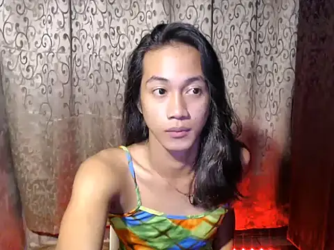 Snapshot of taylaxuxu chatting on 13, 11, 2025 taylaxuxu online show from 13, 11, 2025