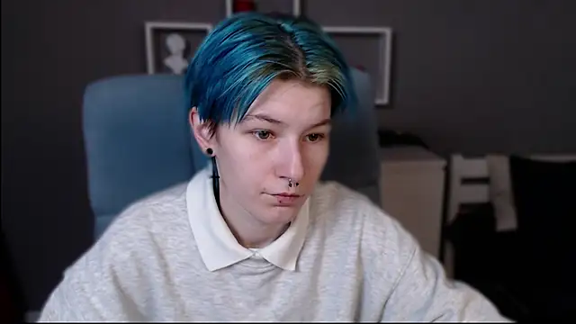 Snapshot of guitarandangell chatting on 21, 10, 2025 guitarandangell online show from 21, 10, 2025