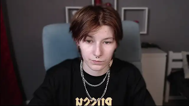 Snapshot of guitarandangell chatting on 15, 11, 2025 guitarandangell online show from 15, 11, 2025