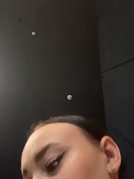 Snapshot of KiraSunshine chatting on 21, 10, 2025 KiraSunshine online show from 21, 10, 2025