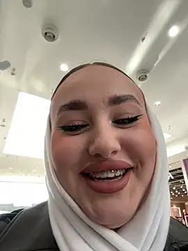 Snapshot of KiraSunshine chatting on 1, 11, 2025 KiraSunshine online show from 1, 11, 2025