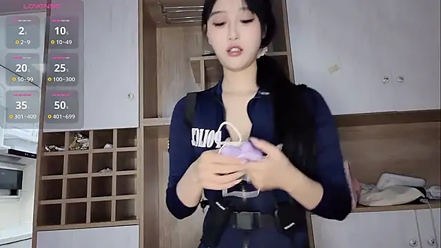 Snapshot of Xiaowen-wen chatting on 14, 12, 2025 Xiaowen-wen online show from 14, 12, 2025