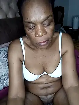 Snapshot of Hotcougar chatting on 30, 10, 2025 Hotcougar online show from 30, 10, 2025