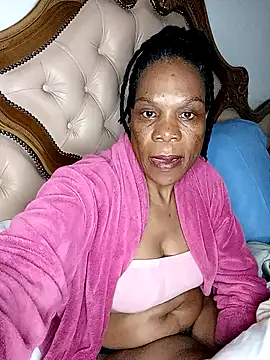 Snapshot of Hotcougar chatting on 21, 11, 2025 Hotcougar online show from 21, 11, 2025