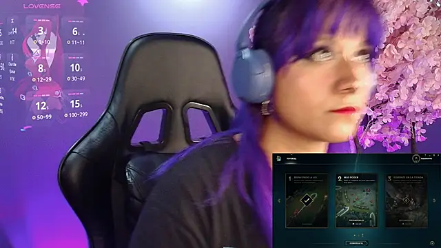 Snapshot of LuanEter chatting on 4, 12, 2025 LuanEter online show from 4, 12, 2025