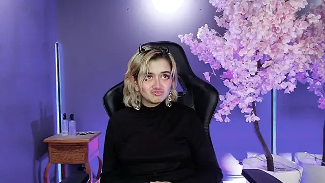 Navier   online show from 11, 11, 2025