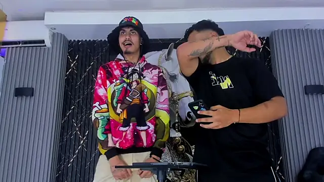 Snapshot of handsome_boys22 chatting on 15, 12, 2025 handsome boys22 online show from 15, 12, 2025