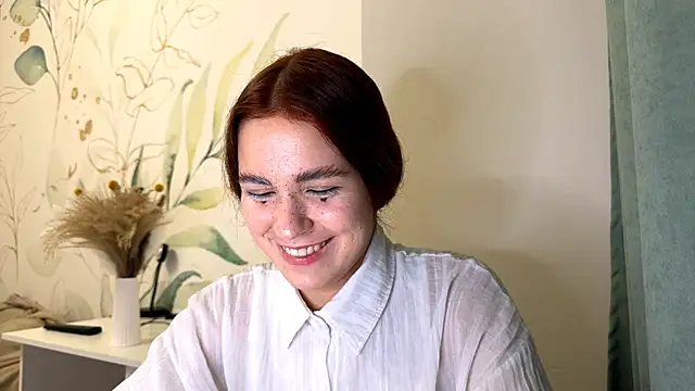 LunaAfrodita online show from 28, 10, 2025