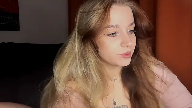 Snapshot of Babymoney_2007 chatting on 26, 10, 2025 Babymoney 2007 online show from 26, 10, 2025