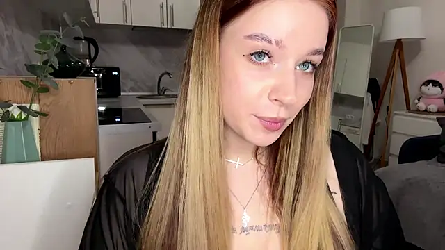 Snapshot of Babymoney_2007 chatting on 28, 11, 2025 Babymoney 2007 online show from 28, 11, 2025