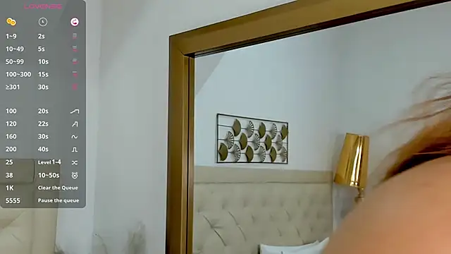 Snapshot of lucia_lorenz chatting on 2, 12, 2025 lucia lorenz online show from 2, 12, 2025