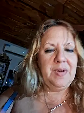 Snapshot of JennyInVegas chatting on 5, 2, 2026 JennyInVegas online show from 5, 2, 2026