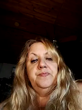 Snapshot of JennyInVegas chatting on 8, 3, 2026 JennyInVegas online show from 8, 3, 2026