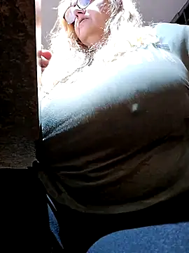 Snapshot of JennyInVegas chatting on 19, 3, 2026 JennyInVegas online show from 19, 3, 2026