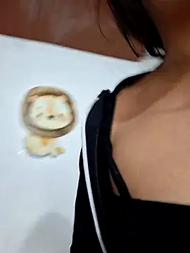 Snapshot of chloebrownn03 chatting on 2, 11, 2025 chloebrownn03 online show from 2, 11, 2025