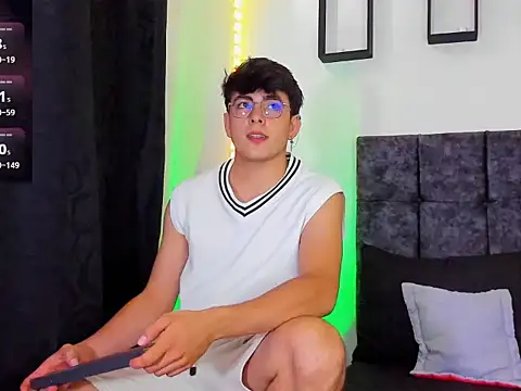 Theo Noxxx online show from 23, 11, 2025