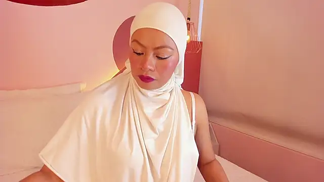 Snapshot of SophiaBeckerr chatting on 13, 11, 2025 SophiaBeckerr online show from 13, 11, 2025