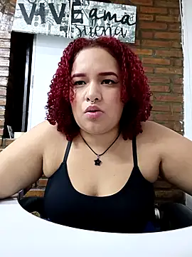 Snapshot of Curly-98 chatting on 18, 10, 2025 Curly-98 online show from 18, 10, 2025